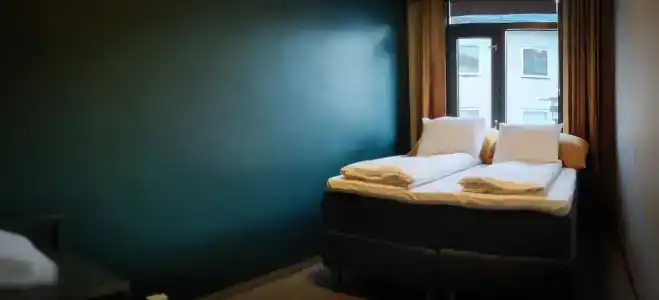 Hotell - 4