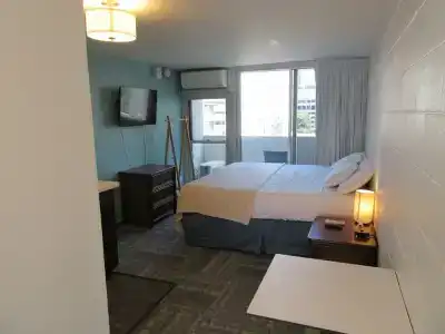 Waikiki Central - No Resort Fees - 11