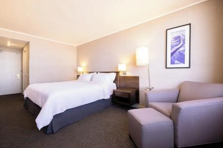 Holiday Inn Express -, An Ihg - 65