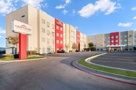 Hawthorn Suites by Wyndham - 20