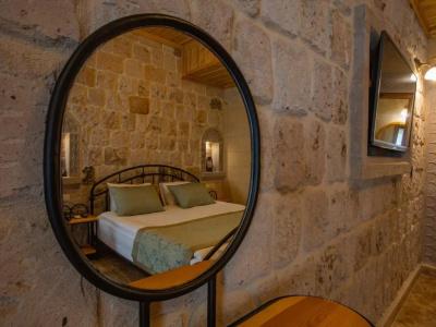 Luxury Cratus Stone Palace - 21