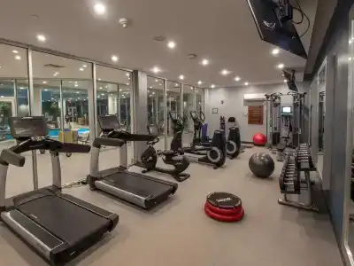 DoubleTree by Hilton New York - 22