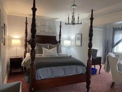 Maryhill Inn - 34