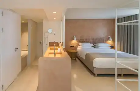 Bitzaro Grande & Suites - 3