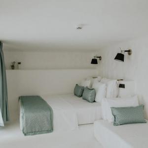 Pefkaki Boutique Loutraki - 28