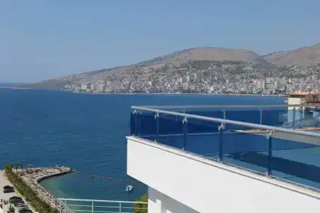 Bella Vista - 103