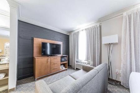 Clarion Pointe - 65