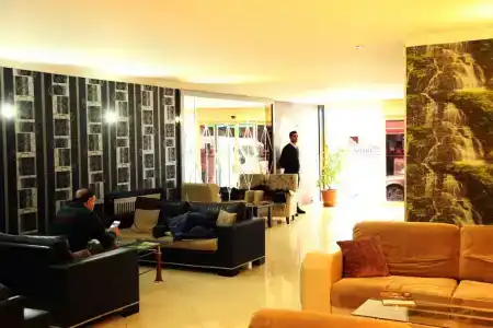 Life Inn - 1