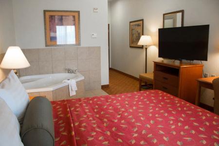 Best Western Plus San Antonio East Inn & Suites - 7