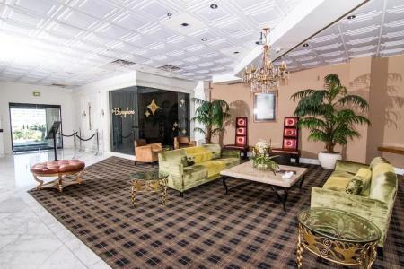 Royal Resort - 1
