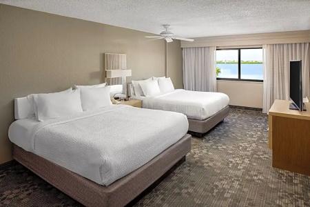 Courtyard by Marriott Waterfront - 45