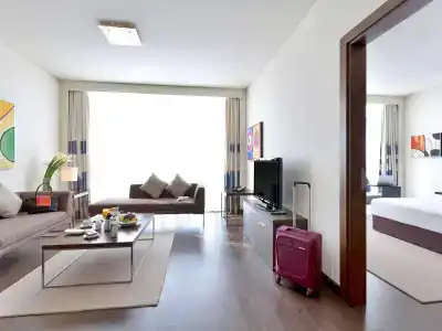 Novotel Abu Dhabi Gate - 9