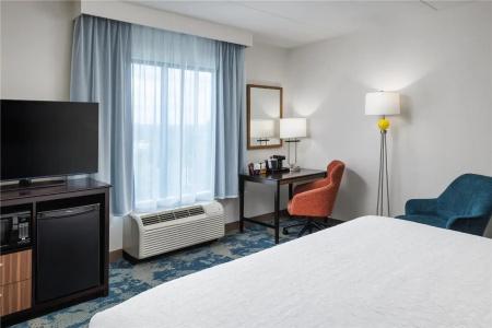 Hampton Inn & Suites/Hamilton Place - 54