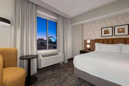 Four Points by Sheraton Las Vegas East Flamingo - 4
