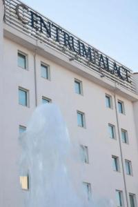 Centrum Palace & Resorts - 0