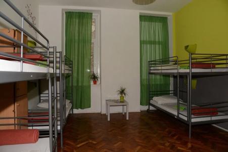 Unity Party Hostel at Udvarom - 10