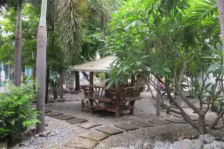 Charlie's Bungalows - 9