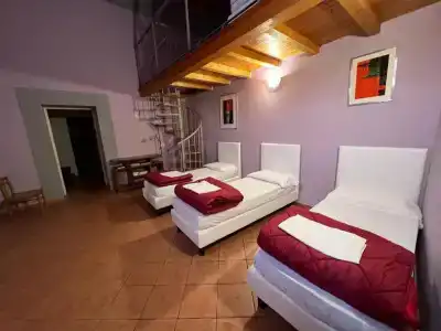 Emerald Palace Hostel - 55