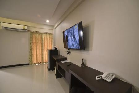 Gold Airport Suites - 51
