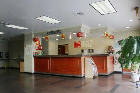 Metro Plaza - 16