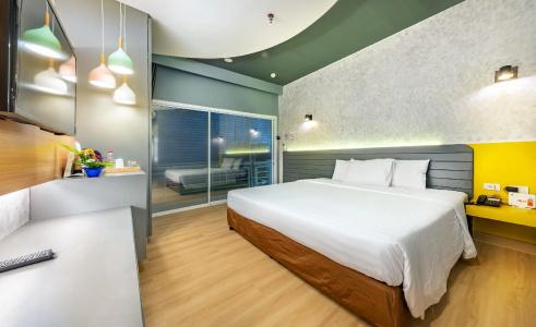 Qiu Sukhumvit - 42