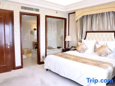 Nanjing Grand - 125
