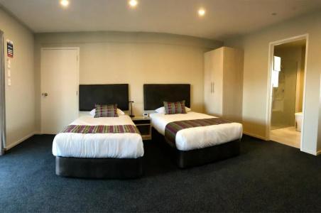 Ellerslie Palms - 83