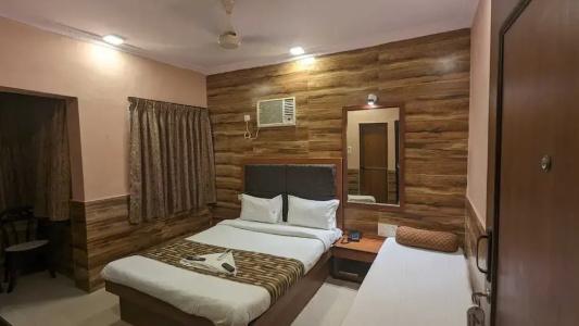 Lucky Bandra - 29