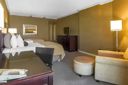 Renaissance Dallas North - 25
