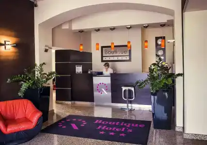 Boutique's I - 15