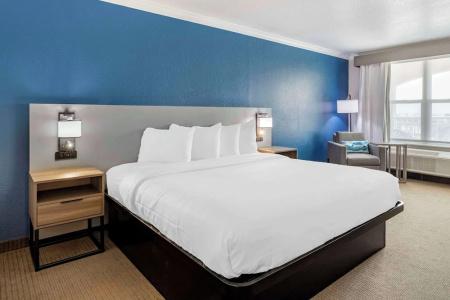 Country Inn & Suites by Radisson, Beach, TX - 21