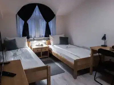 Bloom Inn - 1