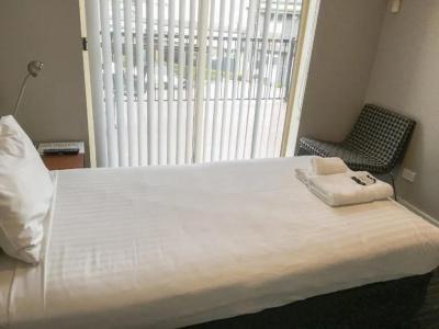 The Premier Broadmeadow - 5