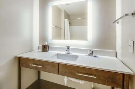 Hawthorn Suites by Wyndham Fort Benning - 35