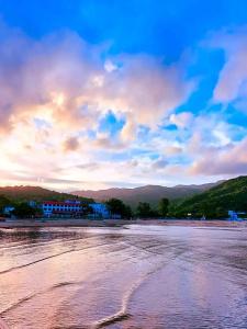Silvermine Beach - 28