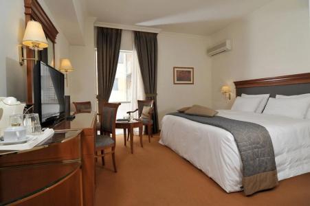 Athens Atrium & Jacuzzi Suites - 3