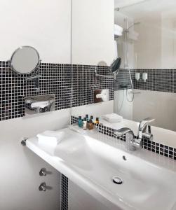 Holiday Inn Prague, An Ihg - 111