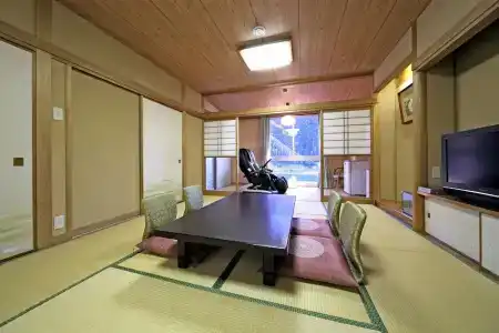 Gifu Grand - 102