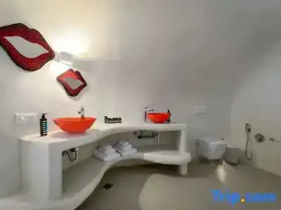 Trieris Villa & Suites - 67