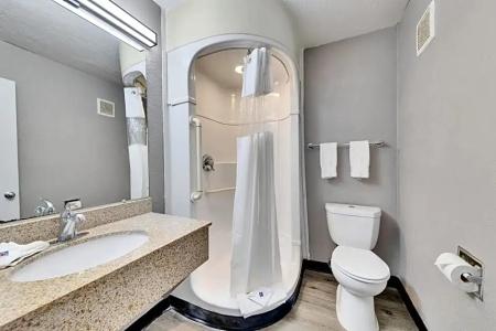 6-Austin, TX - South - Airport - 32