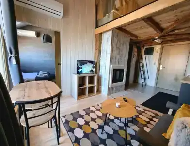Boutique Entry e - 35