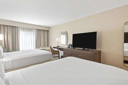 DoubleTree by Hilton - 47