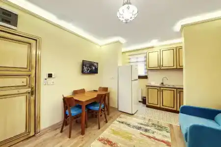 Katelya - 89
