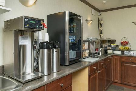 Quality Inn & Suites - 21
