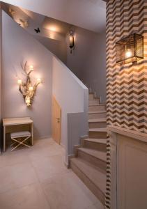 Neikos Mediterraneo Luxury Suites - 14