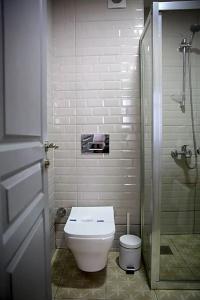 Roco Beyoglu - 80