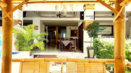 Green Harbor & Service Apartment - 16