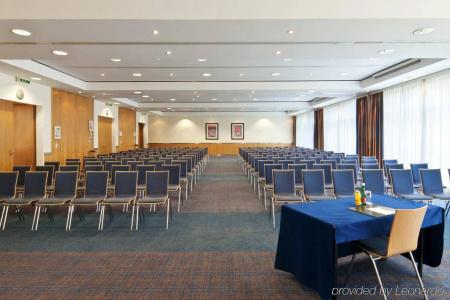 Hilton Garden Inn Vienna South - 18