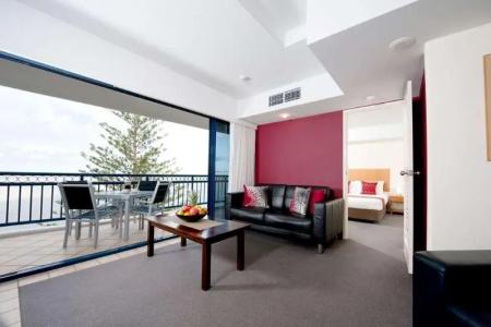 Ramada by Wyndham Golden Beach - 10