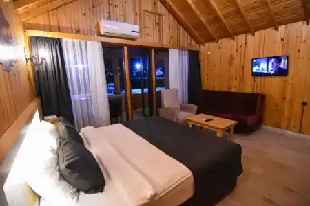 Sandal Otel - 89